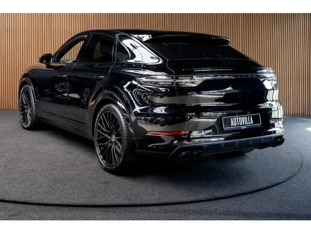 Porsche Cayenne Coupé 3.0 Pano Sportchrono 360 Luchtvering Leer Navi ACC 22'' LM velgen Memory seats...