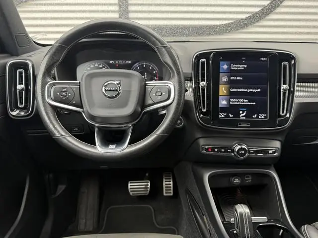 Volvo XC40 2.0 T5 AWD R-Design Intro Edition 1e Eigenaar|Pano|H&K|Camera|Trekhaak|Adap Cruise|Stuur+...