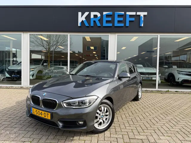BMW 1-serie 118i Executive Stoelverwarming | Cruise