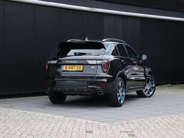 Lynk & Co 01