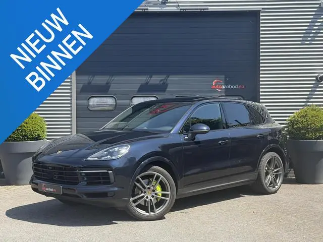 Porsche Cayenne 3.0 E-Hybrid Sport Chrono | Panoramadak | 360* Camera | Stoelventilatie/Verwarming |...
