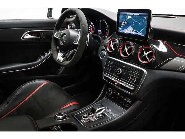 Mercedes-Benz CLA-klasse AMG 45 4MATIC Ambition | PANORAMADAK | SFEERVERLICHTING | RECARO | STOELVER...
