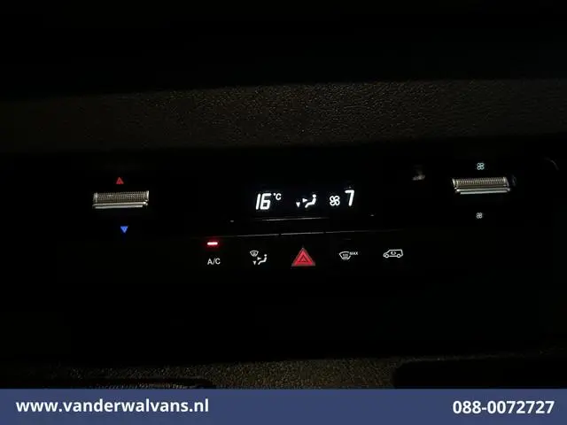 Mercedes-Benz Sprinter 315 CDI 150pk L2H2 Euro6 Airco | Camera | Sidebars Bijrijdersbank