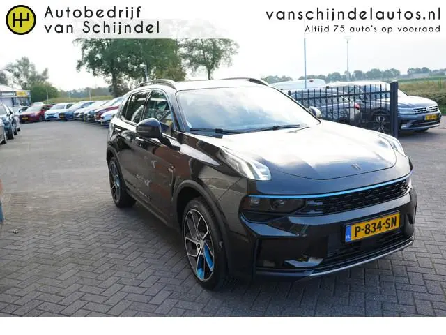 Lynk & Co 01