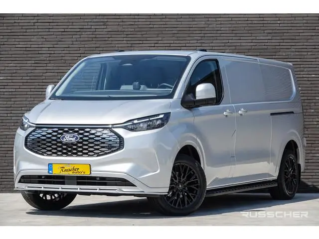 Ford E-Transit Custom L2H1 218Pk Aut. | Elektrisch | Limited 340 | 2xSchuifdeur | Spoilerpack | 360°...