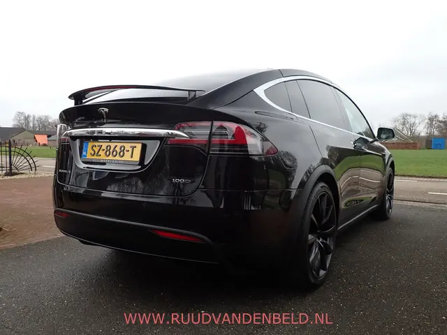 Tesla Model X