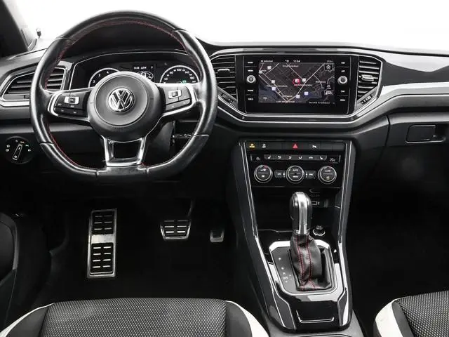Volkswagen T-Roc 1.5 TSI 150pk DSG Sport Apple/Android Car Play · Elek. Achterklep · Stoelverwarming...