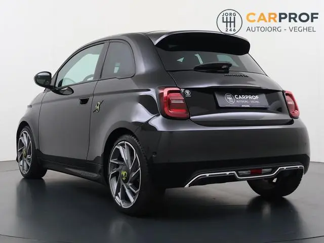 Abarth 500E Turismo 42 kWh Navigatie | Camera | SOH 95% | LMV | Cruise |