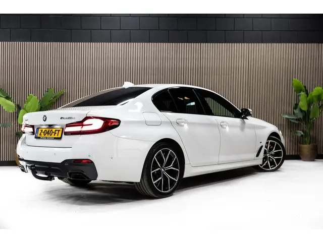 Bmw 5-serie 545e xD High Ex. Ed. | HuD | H&K | Open Dak | Trekhaak |