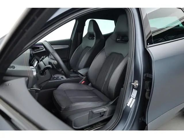 CUPRA Formentor 1.4 e-Hybrid VZ Performance | Rijklaar! | Adapt. Cruise | Camera + PDC | Stoel- Stuu...