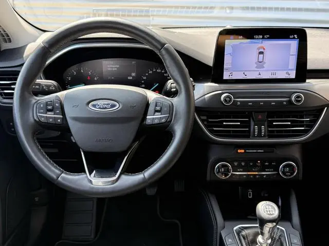 Ford Focus Wagon 1.0 EcoBoost Titanium Business 2e Eigenaar|Pano|Stoel+stuurverw|Adap Cruise|Carplay...