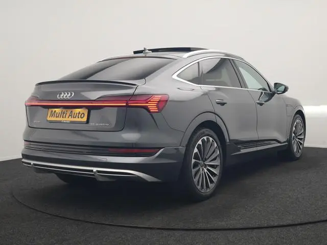 Audi e-tron Sportback 55 quattro S Line 95 kWh 408pk Dealer O.H | Trekhaak Afn. | Adaptive Cruise |...