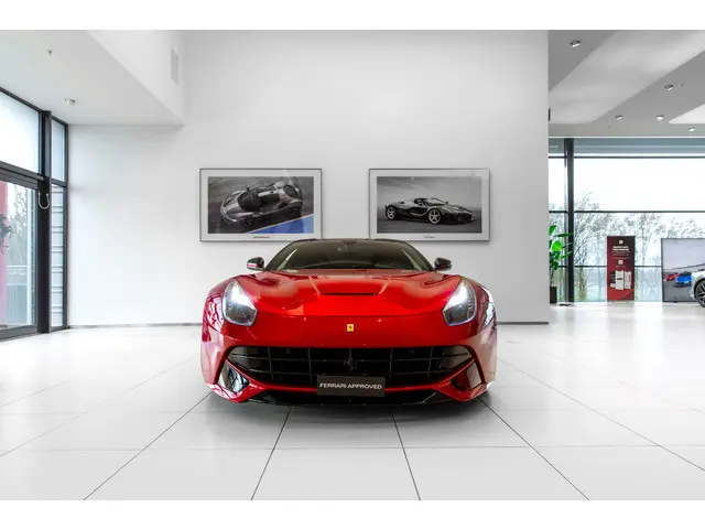 Ferrari F12