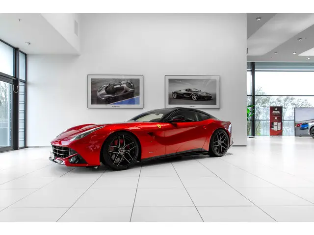 Ferrari F12