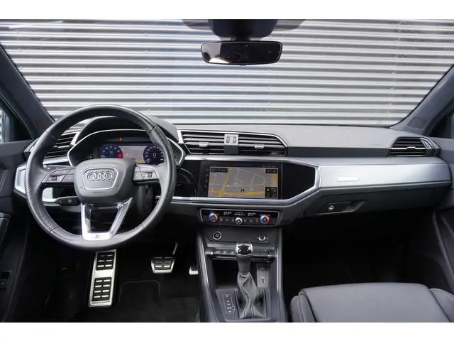 Audi Q3 Sportback 35 TFSI 150pk Automaat S Edition Digitaal Dashboard LED ACC Cruise control Apple C...
