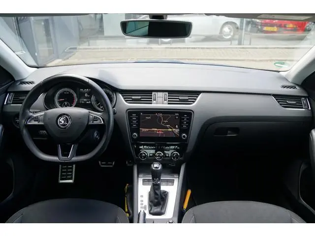 Skoda Octavia 1.5 TSI Greentech Ambition Business Automaat + TREKHAAK / KEYLESS / VOORRUITVERWARMING