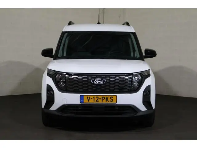 Ford E-Transit Courier