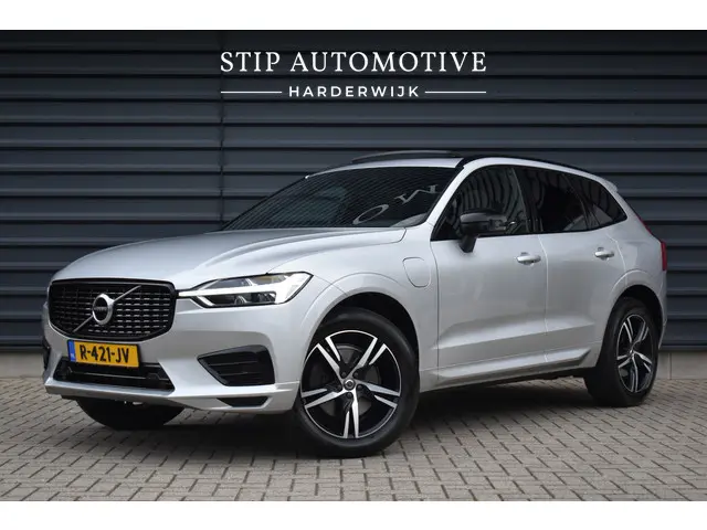 Volvo XC60 2.0 Recharge T8 AWD R-Design | Panorama | Elek. Trekhaak | Stoelverwarming voor + achter...