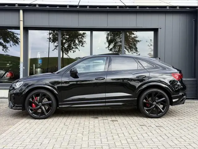 Audi RSQ3