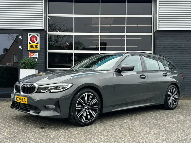 BMW 3-serie Touring 320i High Executive, Automaat, Leder, Virtual Cockpit, Cruise, Memory, NAP