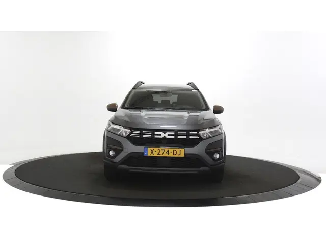 Dacia Jogger 1.6 Hybrid 140 Extreme 7p. Trekhaak / 7-Persoons / Automaat