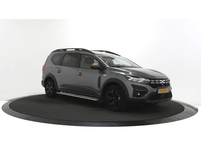Dacia Jogger 1.6 Hybrid 140 Extreme 7p. Trekhaak / 7-Persoons / Automaat