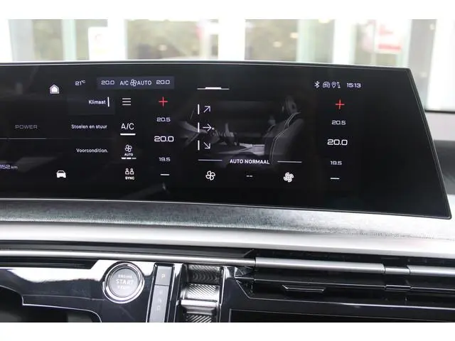 Peugeot e-3008
