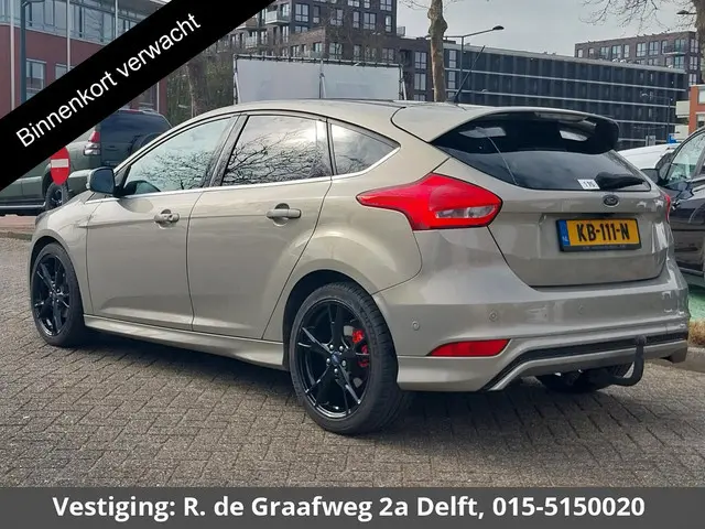 Ford Focus 1.0 Titanium Sport | Navigatie | Camera | Parkeersensoren | Afn.Trekhaak