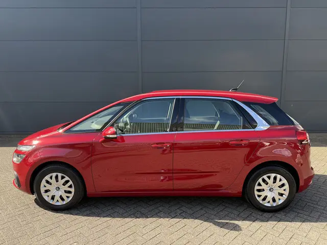 Citroën C4 Picasso 130pk Selection (Trekhaak - Automatische Airco - Navigatie - Apple Carplay - Park...