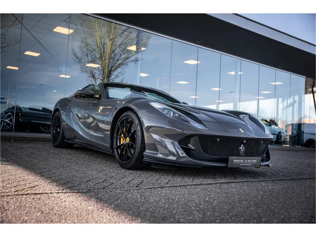 Ferrari 812 GTS