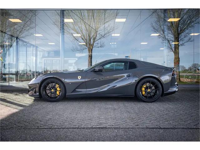 Ferrari 812 GTS