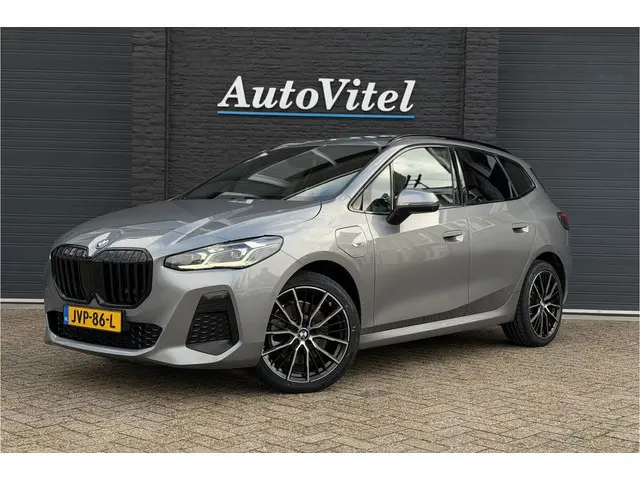 BMW 2-serie Act.Tourer 230e xDrive 326 PK M-Sport | Panodak | Head-up | Memory | Harman Kardon | Com...