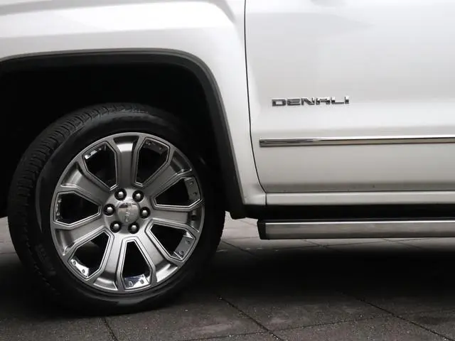 GMC Sierra