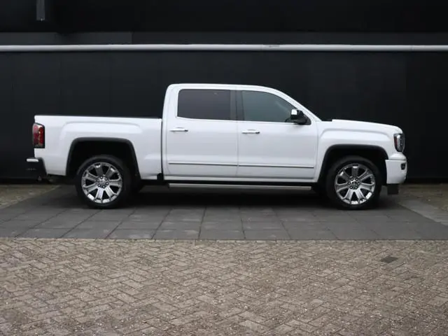GMC Sierra