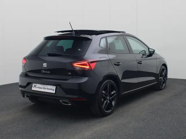 SEAT Ibiza 1.0 EcoTSI/115PK FR Business Connect DSG · Panoramadak · Leder/Alcantara · Camera + Parke...