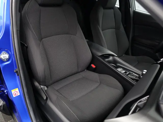 Toyota C-HR 1.8 Hybrid Dynamic Aut- Xenon Led, Camera, Ada Cruise, Park Assist, Navi, Clima, Keyless