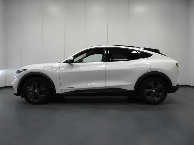 Ford Mustang Mach-E RWD 75 kWh LEER/NAVI/360CAM/LED/B&O/18"LMV!