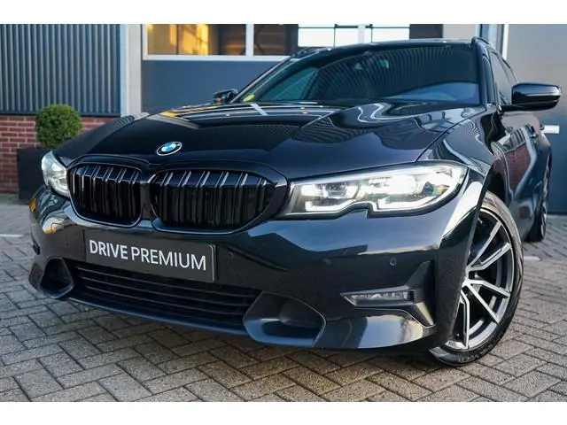 BMW 3-serie Touring 320d High Executive