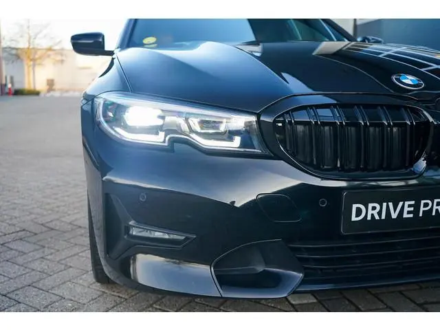 BMW 3-serie Touring 320d High Executive