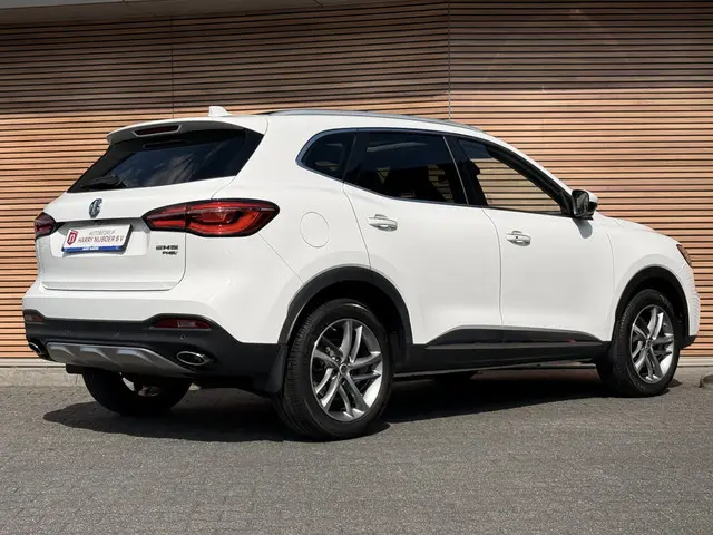 MG EHS 1.5 TGDI Luxury Panoramadak / Leer / Camera