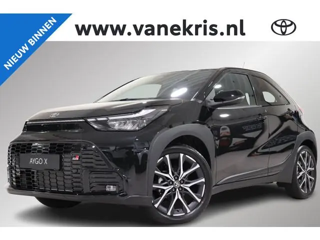 Toyota Aygo X Hybrid 115 GR Sport, JBL, Stoelverwarming, Sensoren, Apple Carplay/Android Auto!