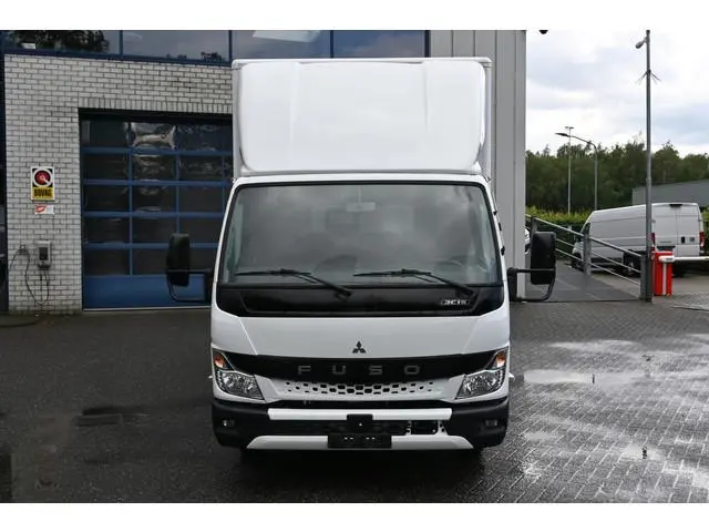 FUSO Canter 3C15 3.0 DI 340 Bakwagen 3500 KG trekhaak, Geveerde stoel