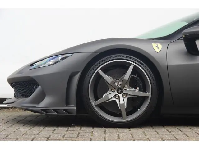 Ferrari 296