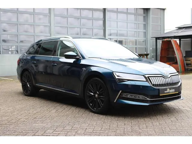 ŠKODA Superb Combi 1.4 TSI iV LAURIN & KLEMENT SOh 94.1% NAVI LEER TREKHAAK 109000KM!!!