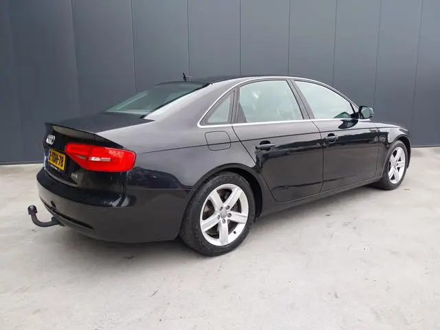 Audi A4 Limousine 1.8 TFSIe 170 PK Edition XENON LED NAVI CRUISE ECC TREKHAAK