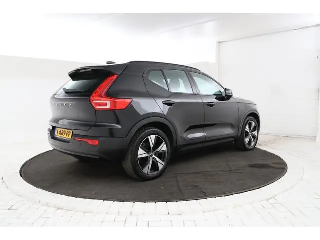 Volvo XC40 Recharge P8 AWD R-Design Grote accu, Als nieuw.
