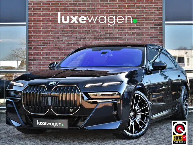 BMW 7-serie 750e xDrive M-Sport Exe-Lounge Theatre Connoisseur Climate-Acoustic
