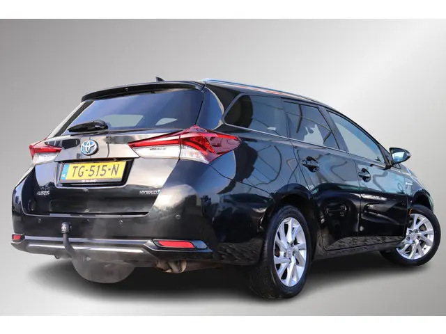 Toyota Auris Touring Sports 1.8 Hybrid Energy Plus, Trekhaak, Bluetooth, Parkeercamera, Navigatie, C...