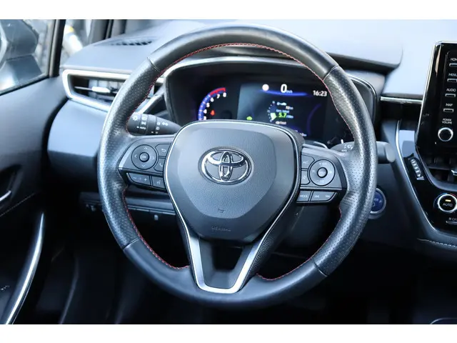 Toyota Corolla Touring Sports