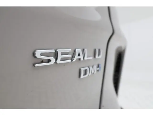 BYD SEAL U